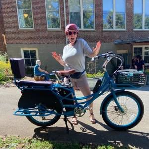 Meet your Posher, Laura